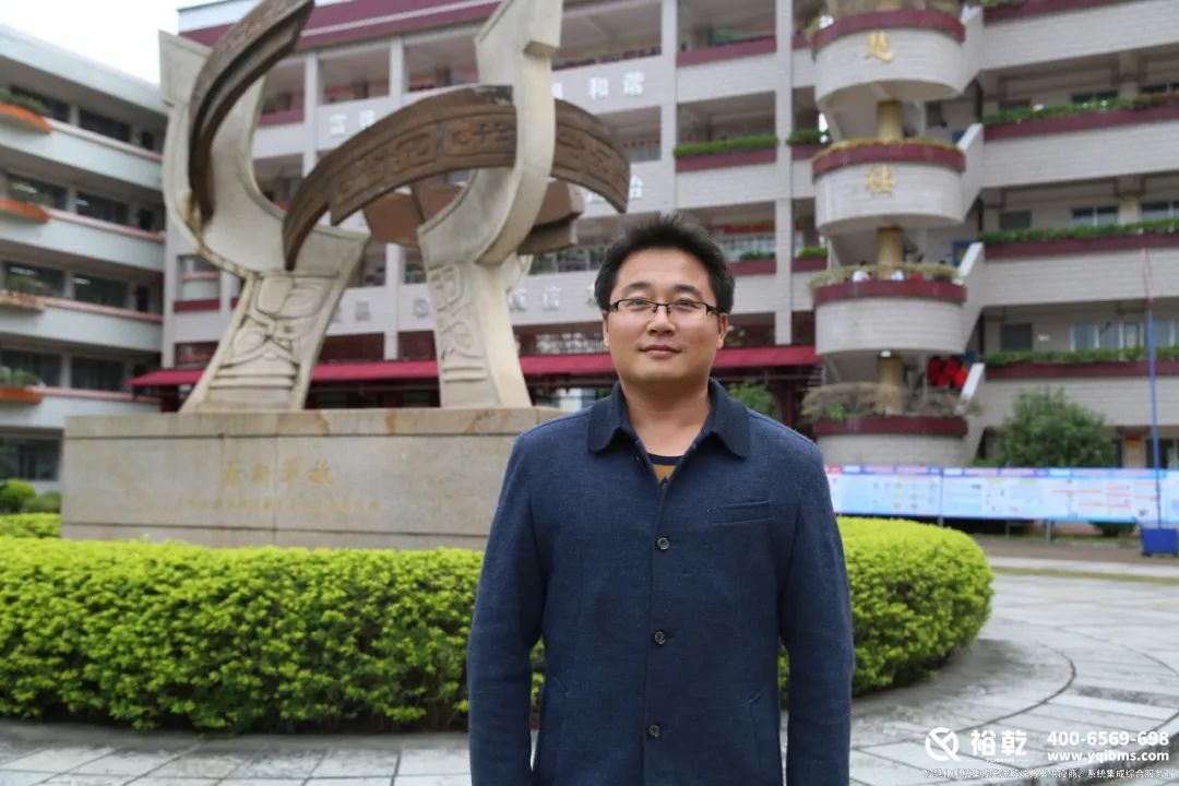 4000個(gè)不帶手機(jī)的學(xué)生，和他們的智慧校園3